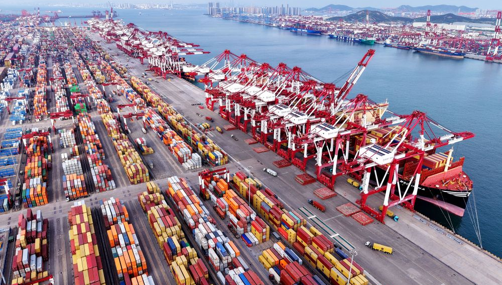 前5月外贸数据曝光!中国凭啥在全球贸易寒冬里杀疯了?