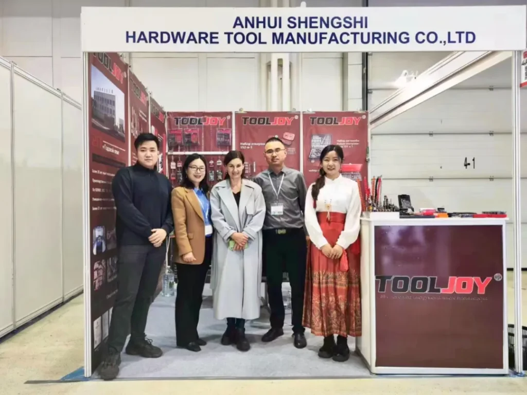 从自产自销到全球腾飞:看五金工厂如何借力外贸第二曲线实现200倍业绩爆发