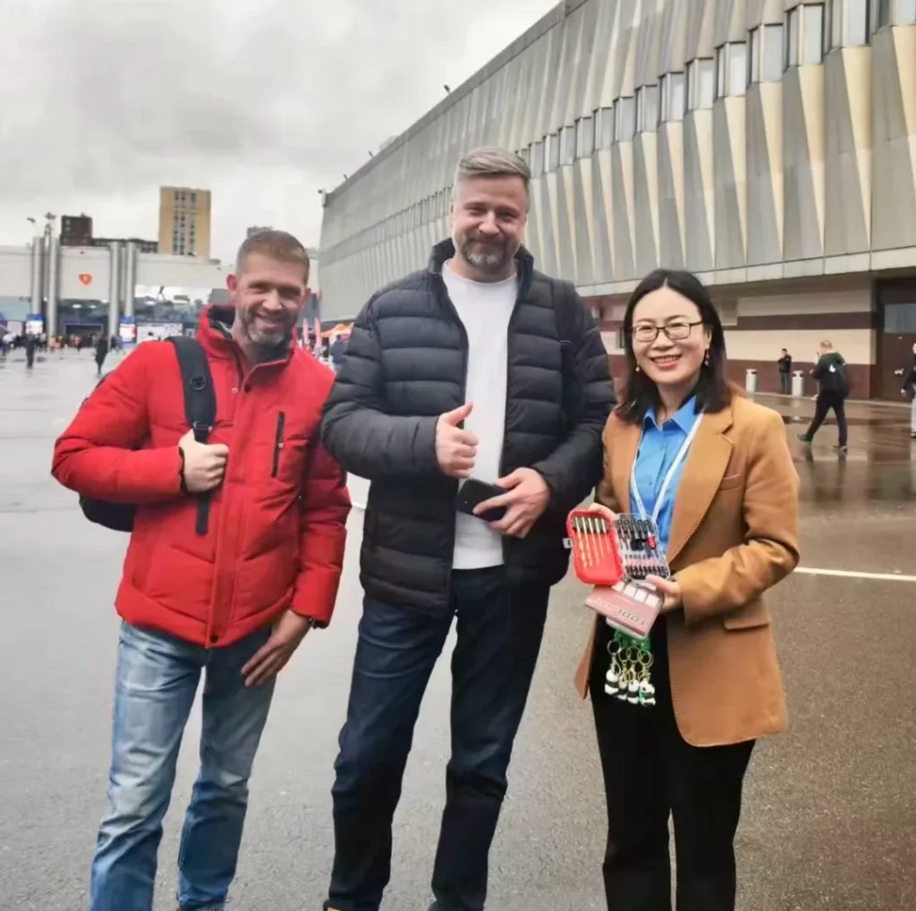 从自产自销到全球腾飞:看五金工厂如何借力外贸第二曲线实现200倍业绩爆发